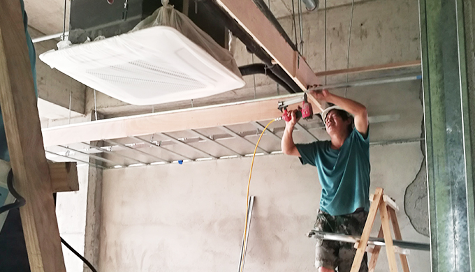 上海寶山廟行卓越時(shí)代廣場(chǎng)創(chuàng)衣客辦公室裝修工地